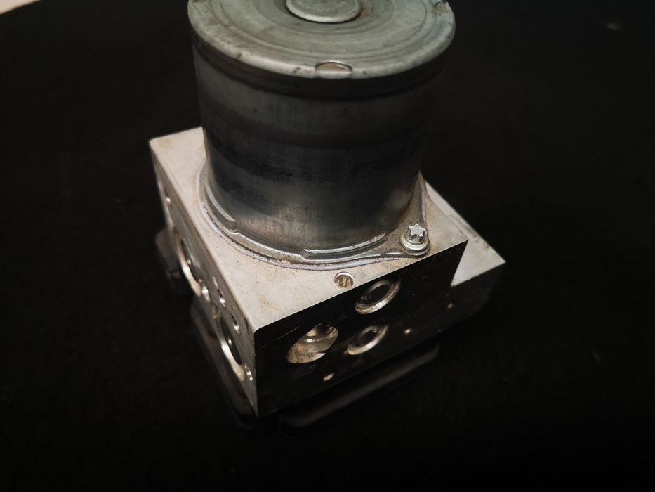 Bomba ABS BMW 5 BMW 7 F10 F11 F01 F02 2009- EPC