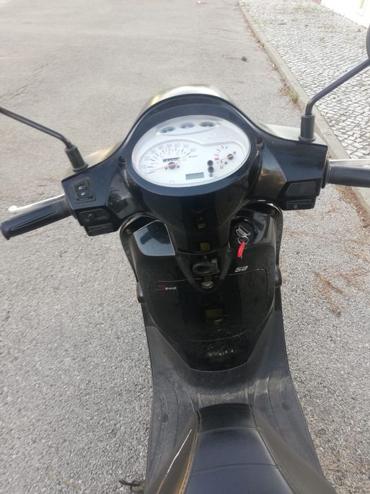 Sym fidlle 50 a trabalhar