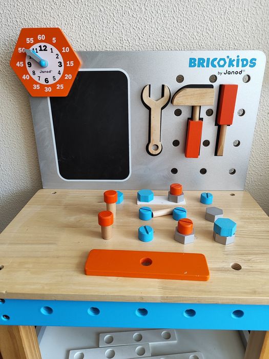 Mesa de construção/ ferramentas  madeira