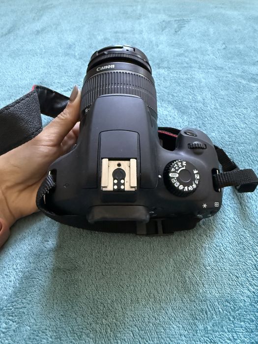 Máquina fotográfica Canon EOS 4000D