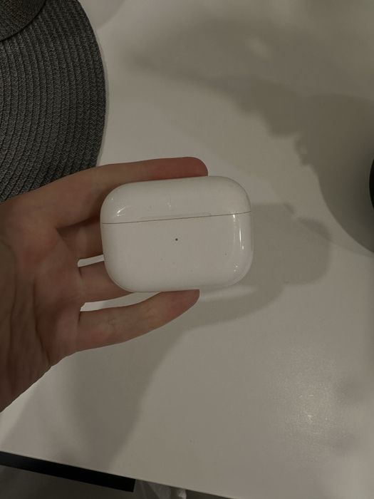 Airpods pro 1-го покоління