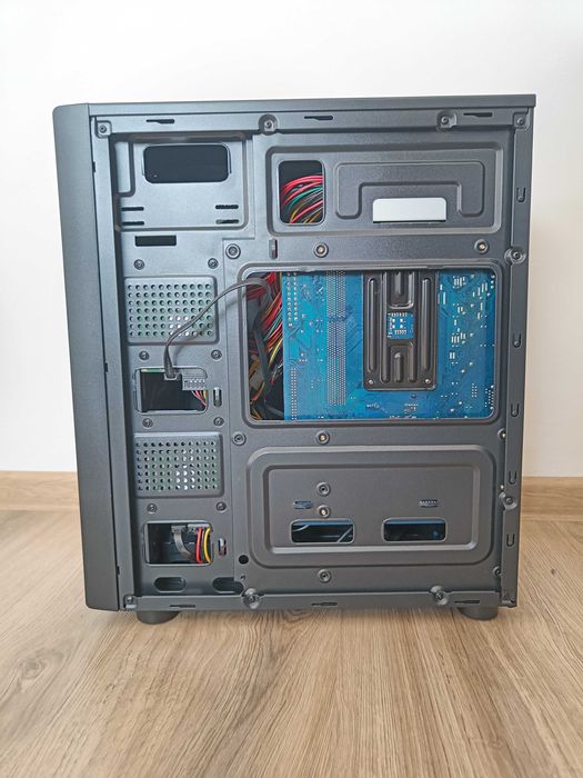 Komputer PC AMD Phenom II X4 955, Win 10 Pro, 8GB, SSD 1 TB, ATI Radeon 1 GB