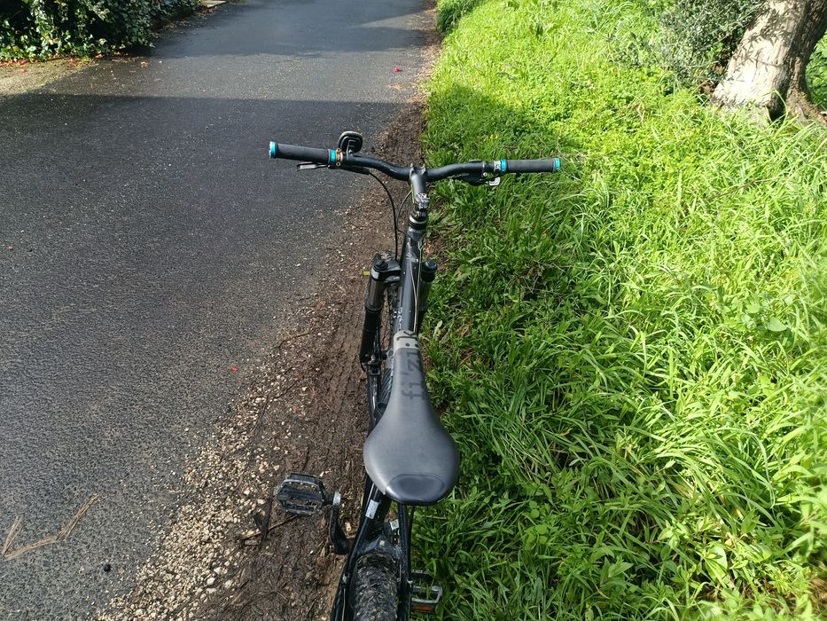 B'Twin Rockrider 8.1 - Suspensão RockShox - Pneus Novos