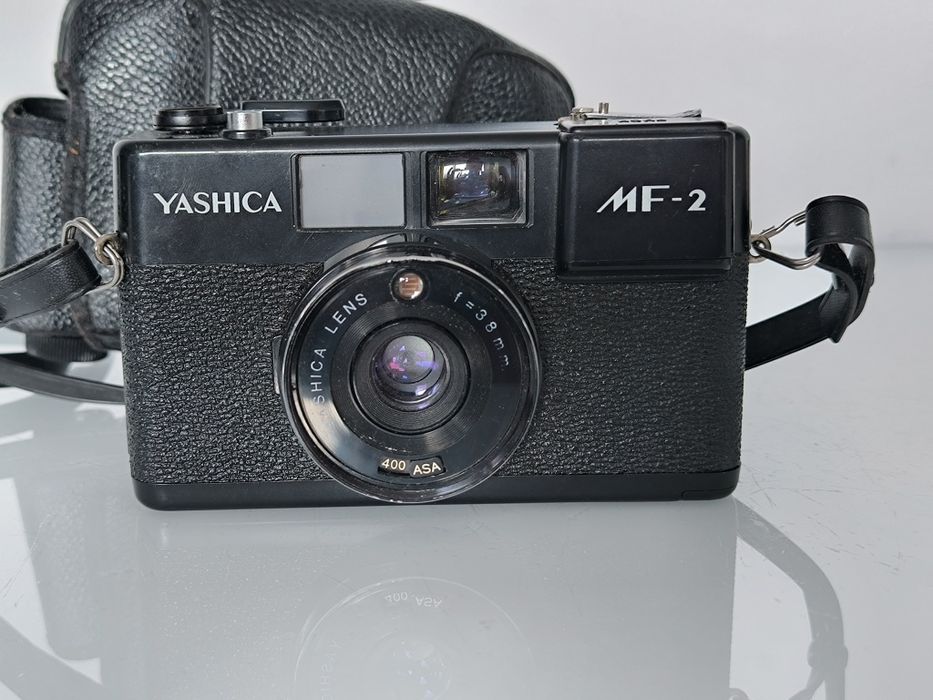 Aparat analogowy Yashica MF-2