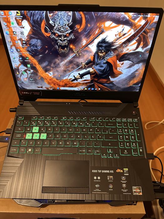 Asus tuf gaming a15 . 4 mes usado