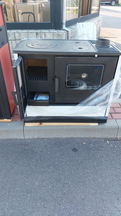 Акция .Печь камин 7.5Kw топка духовка Hunor 4020