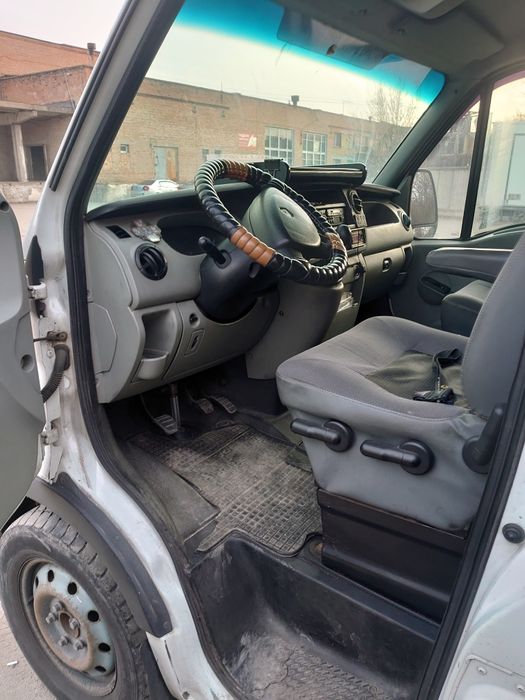 Продам Рено мастер 2.5