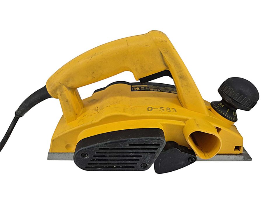 Strug elektryczny dewalt DW680