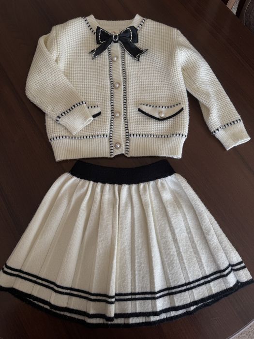 Костюм для дівчинки