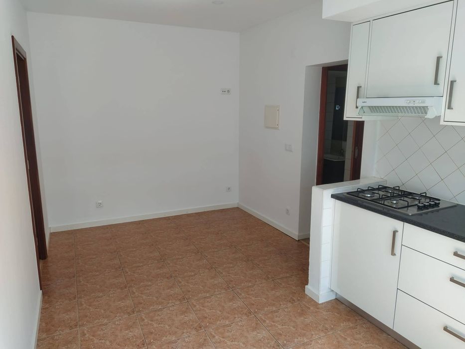 Arrendo T1 Parceiros, Leiria