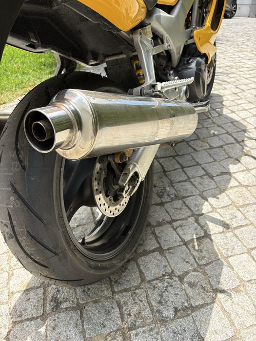 HONDA VTR 1000 FireStorm