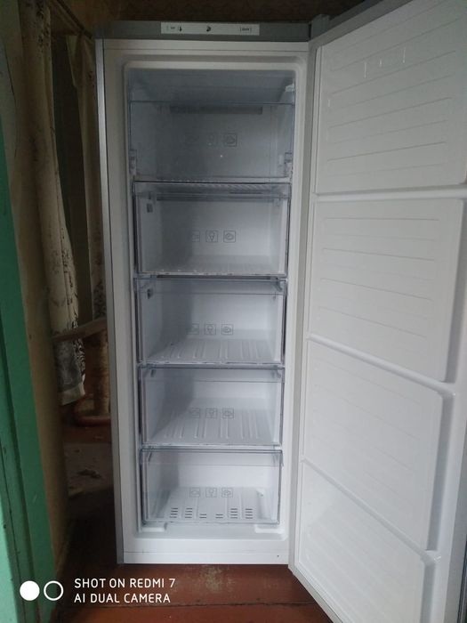 Морозильна камера Beko RFNM200E20S