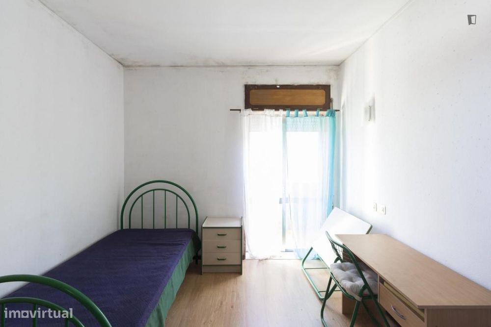 Quarto - localizado em Cidral Coimbra