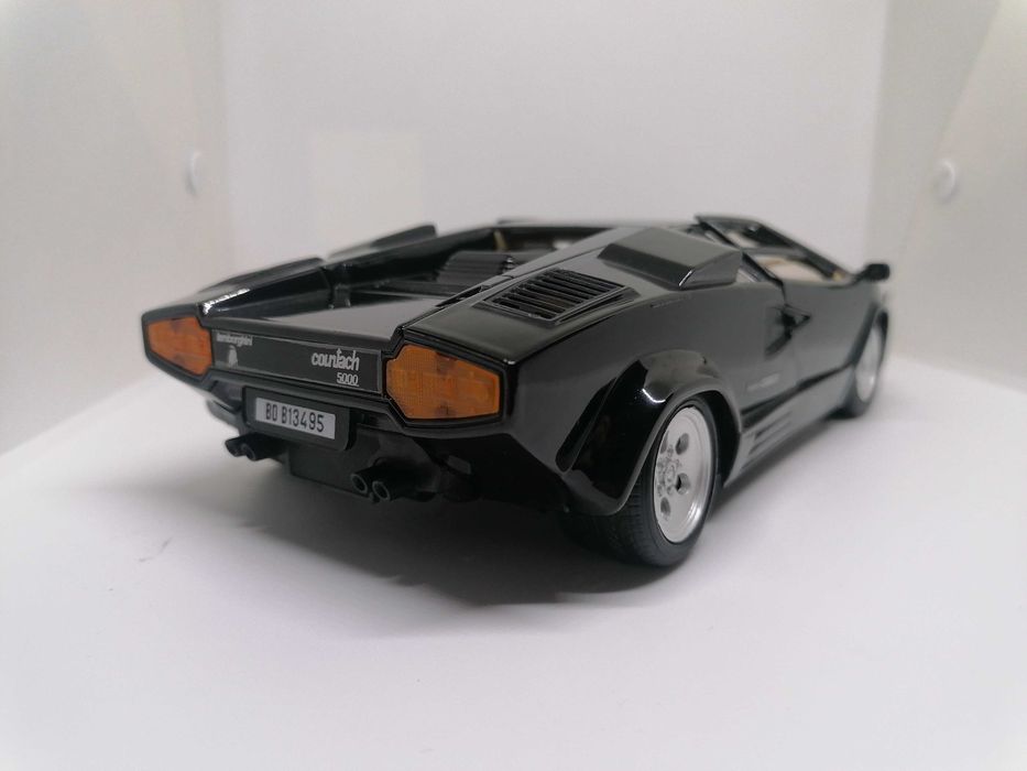 LAMBORGHINI COUNTACH LP 5000S QV 1985 NOIR