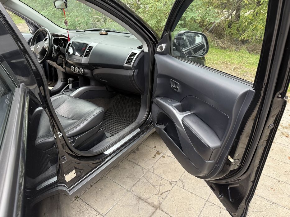 Mitsubishi Outlander XL 3.0 AT (S63)