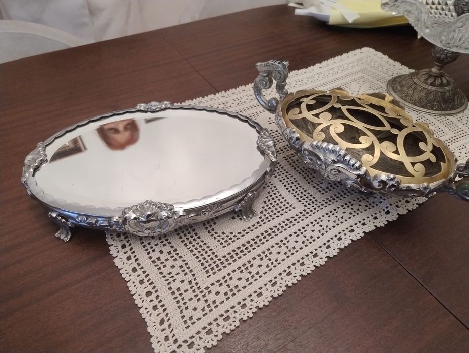 Floreira antiga em bom estado