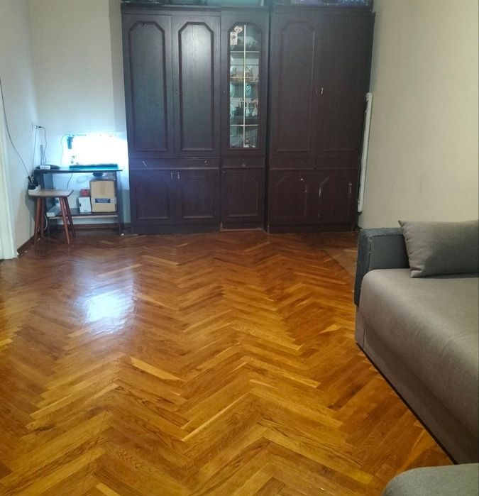 продаж квартири ГАЗ, поряд з ЖК Варшавський
