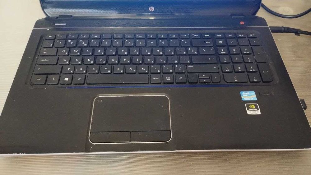HP envy dv7 Intel Core i7 8ram HDD 320Gb с фирменной сумкой