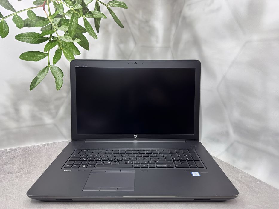 Quadro P5000 16GB/HP ZBook 17 G4 / i7-7820HQ / 32GB / 512GB SSD/17.3" IPS