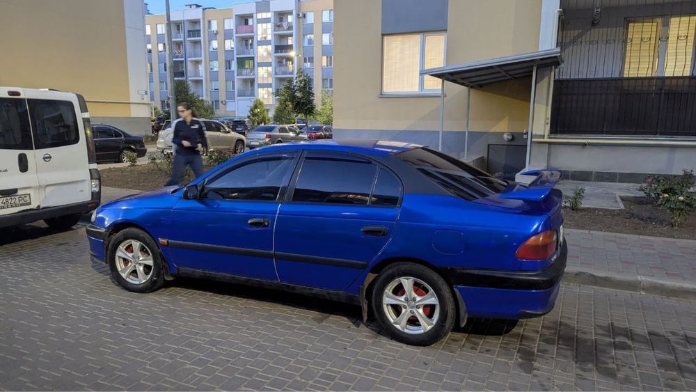 Продам Toyota Avensis t22 1.6