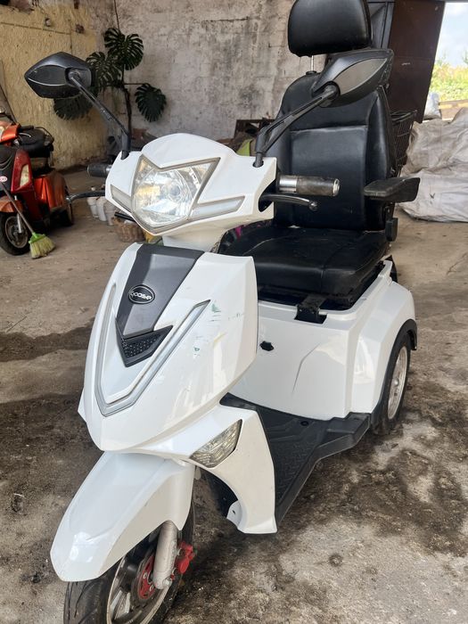 Scooter Elétrica de Mobilidade GoOse + Oferta de Segunda Scooter para Peças