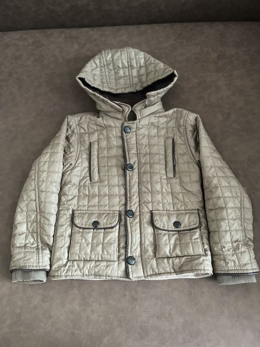 Продам курточку на хлопчика . Зріст 110 см .