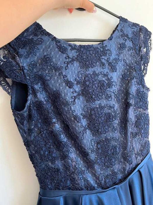 Granatowa sukienka koronka wesele ślub