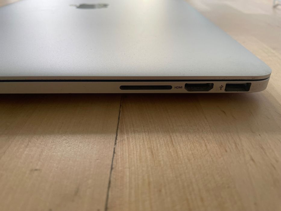 MacBook Pro (Retina, 15-inch, Mid 2015)