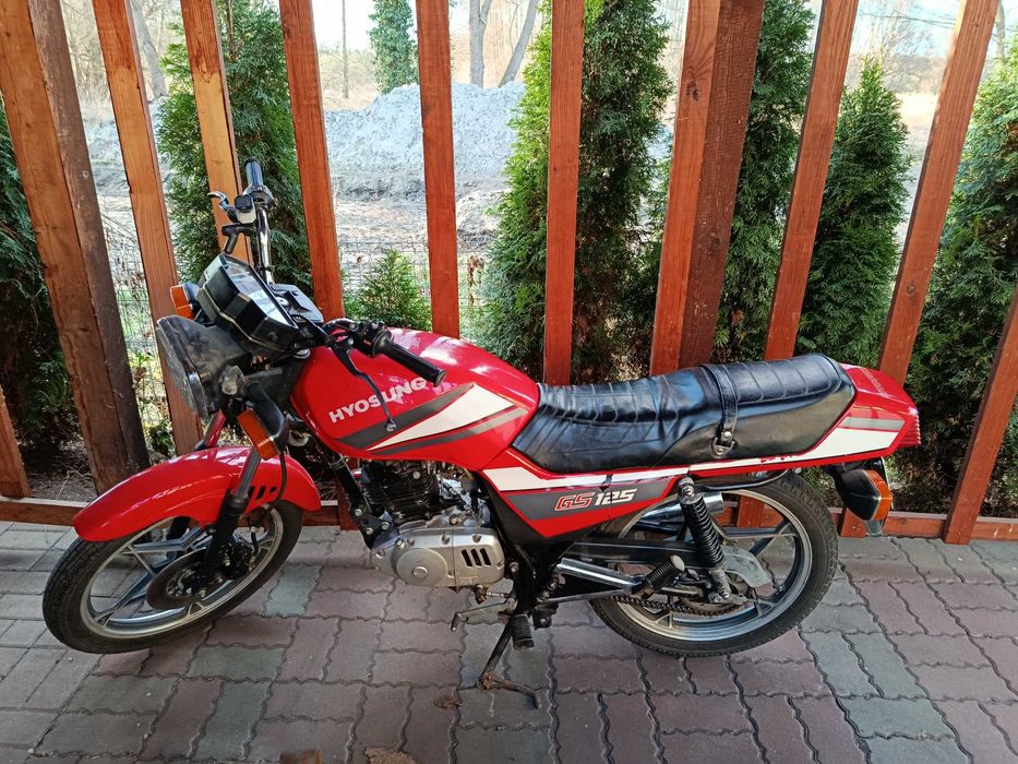 Hyosung GS 125 super stan