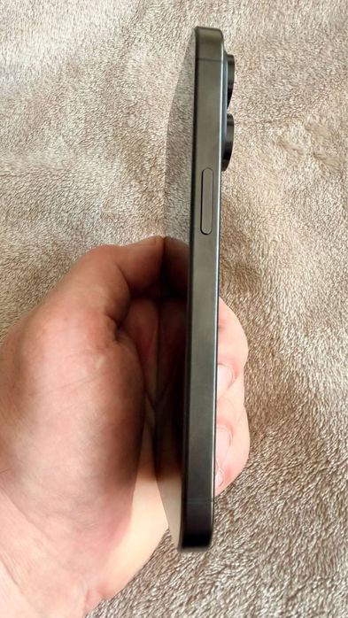 IPhone 15 pro 256 GB