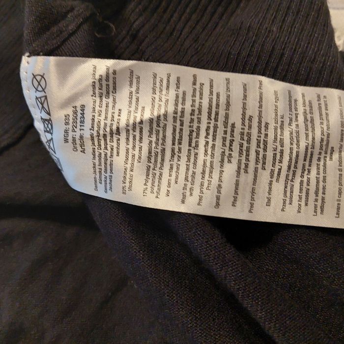 Sweterek kardigan  czarny Janina r.50,52