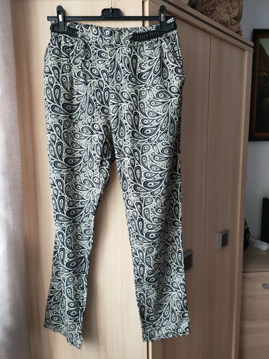 Spodnie damskie materiałowe rozmiar M