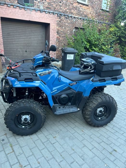 Quad polaris 570 z pługiem FK VAT