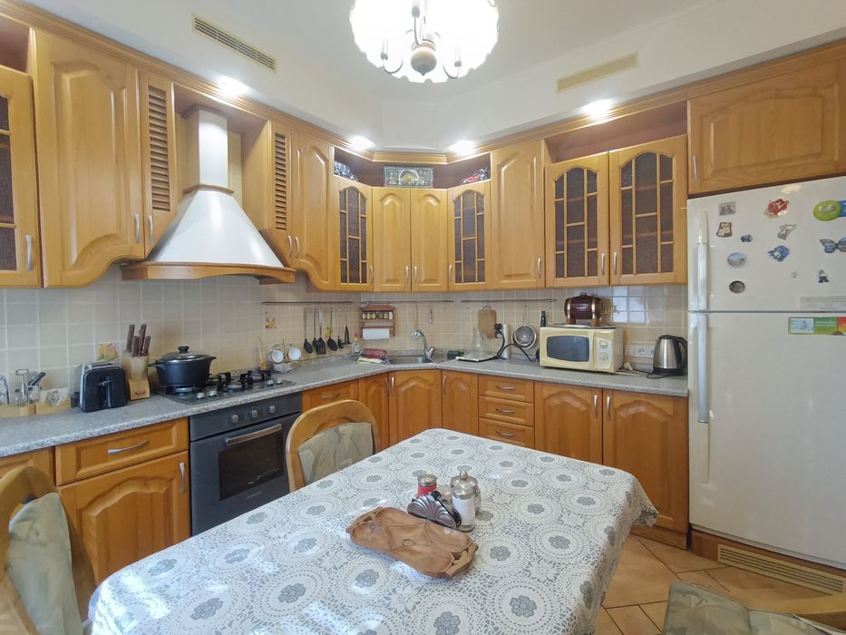 Продам 2 -х ком.кв в центре города с автономным отоплением 96 квартал