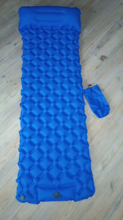 Надувний матрац,каримат