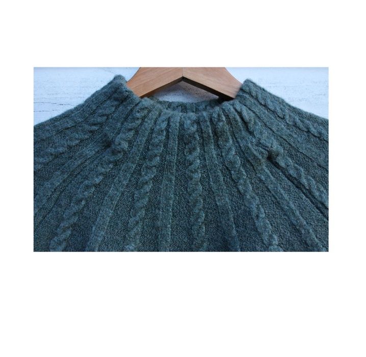 Zielony sweter Mango