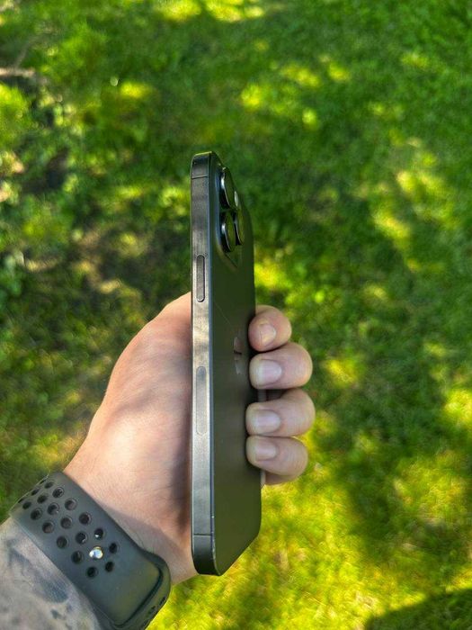 iPhone 15 Pro Max 256GB у відмінному стані Neverlock