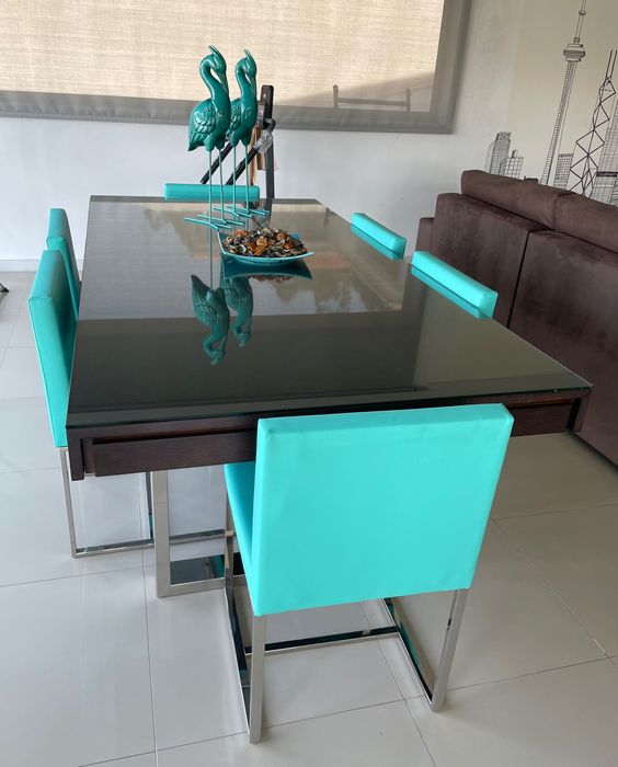 Conjunto Mesa de jantar + 6 cadeiras