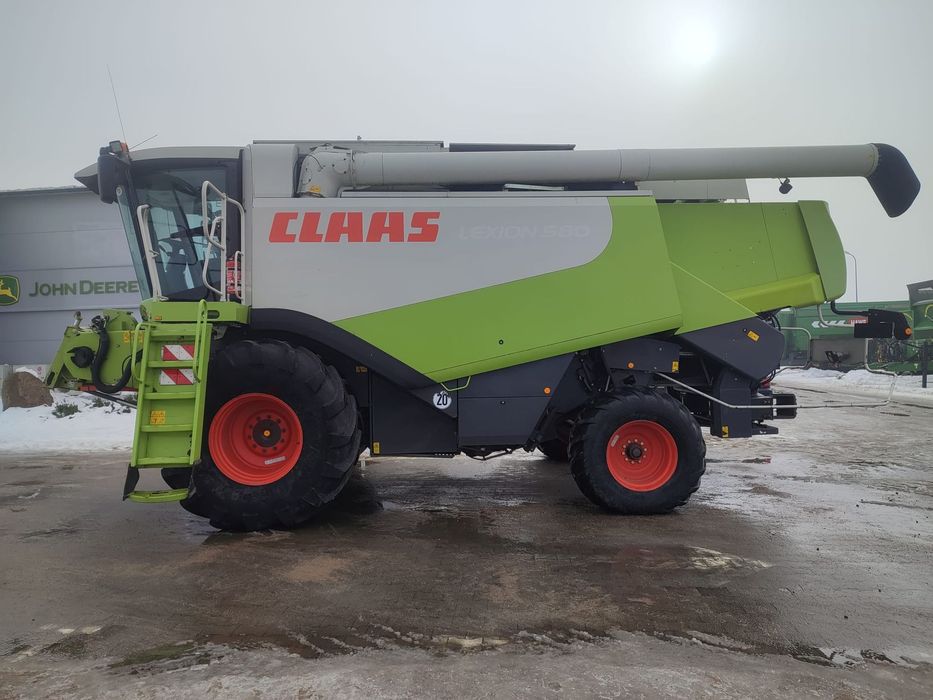 Claas Lexion  Kombajn zbożowy Claas Lexion 580 z hederem V900 2005 rok