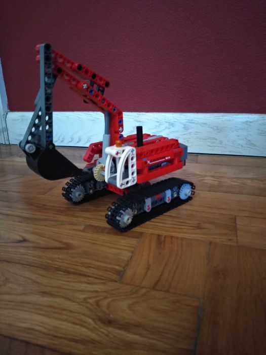 Legos TECHNIC                                    .64737970919299122