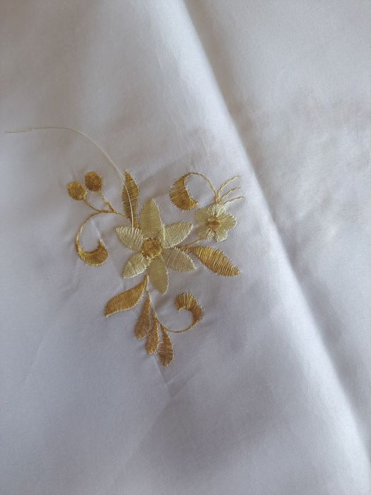 Скатертини в асортименті.