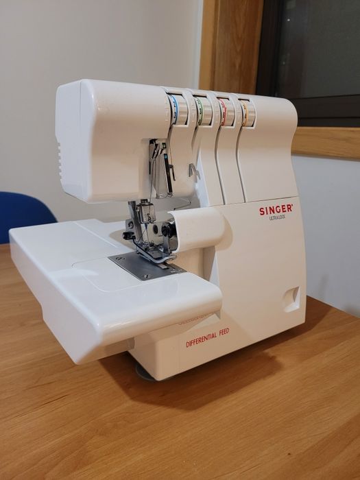 Máquina costurar