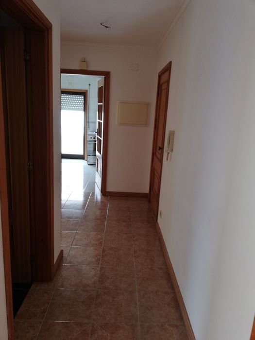Apartamento T1 Semi Mobilado - Centro Oliveira de Azeméis