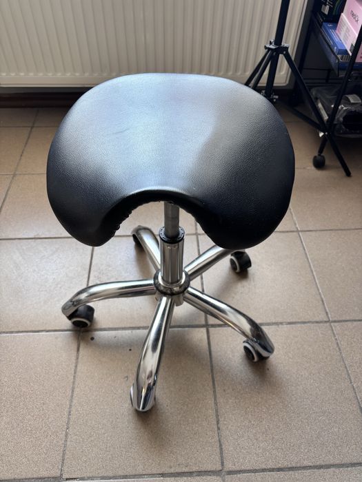 Стілець сідло для майстра манікюру/косметолога/лашмейкера