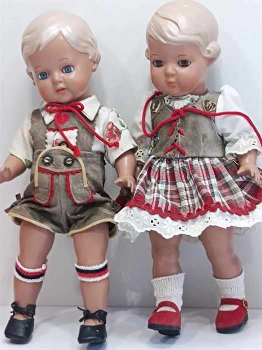 Schildkrot para lalek kolekcjonerskich .Ona i on w cudnych strojach.