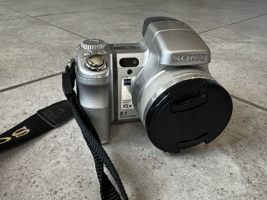 Продам фотоапарат Sony Cyber-shot DSC-H9