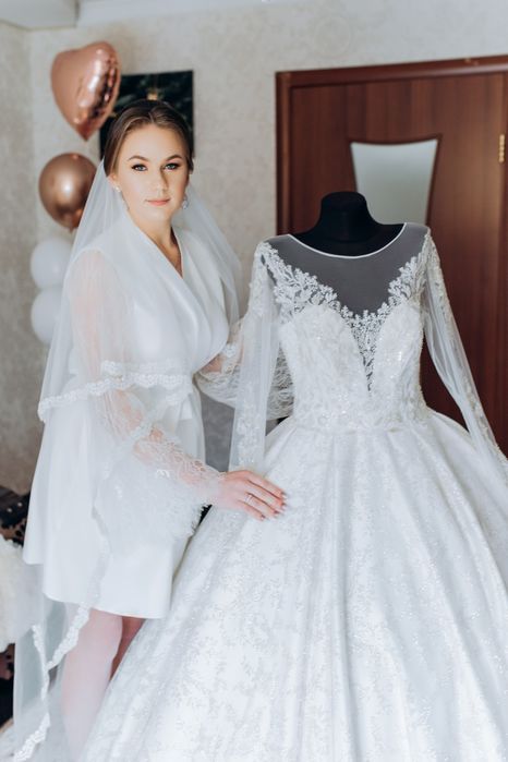 Весільна сукня для нареченої.