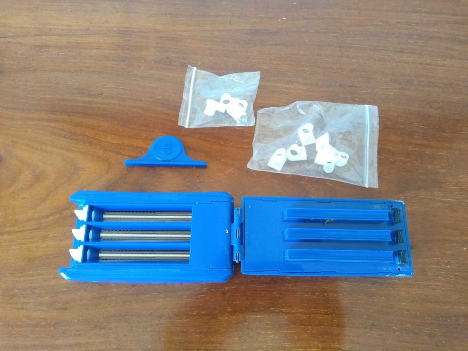 Maquina de entubar cigarros tripla