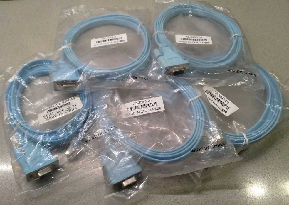 Cabo de consola Cisco RJ45 - DB9 fêmea (72_3383_01)