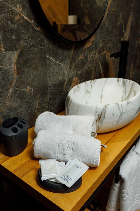 Подобова оренда на Озерній Леся курбаса 19/4